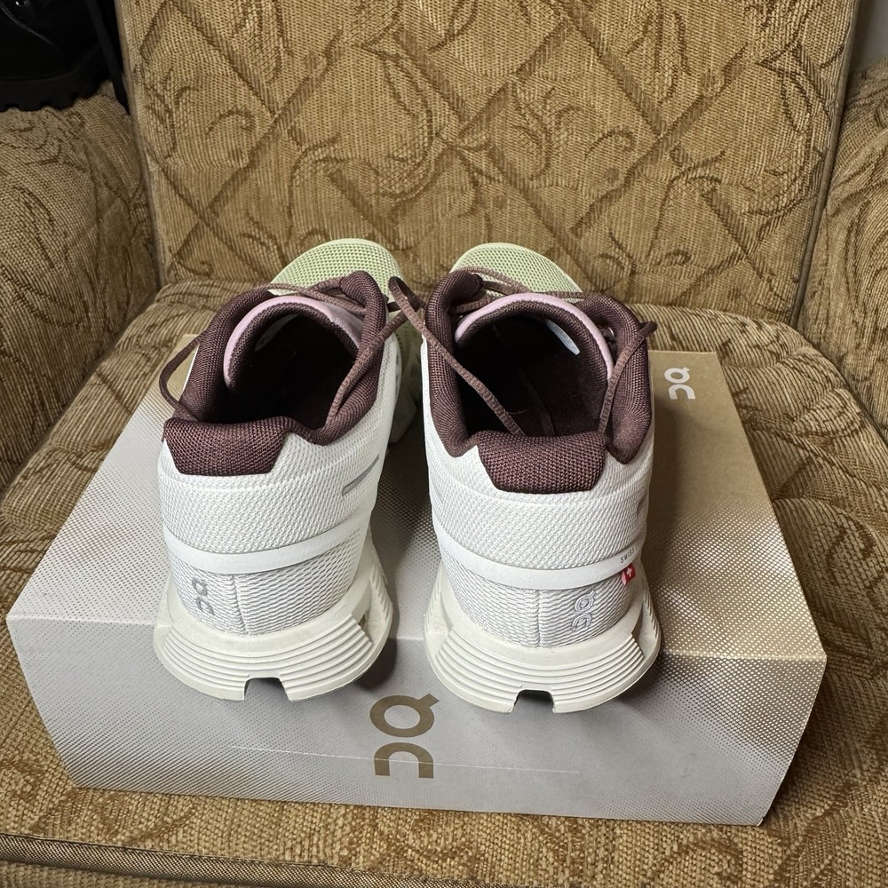On Cloud 5 Women's Road Running Shoes Size 8.5 Ice Haze White/Green/Pink - Picture 6 of 9
